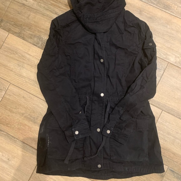 Gift - too big - never worn, been in closet. - Picture 1 of 2